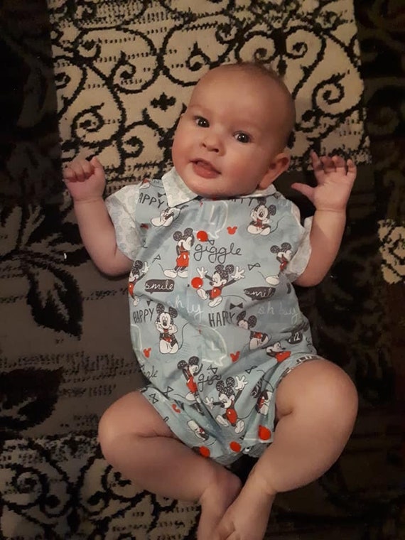 baby romper with collar