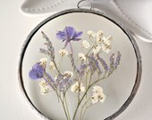 Pressed flower circle frame in gift box Babies breath Blue floral Romantic gift Stain glass Floating frame Dry flower arrangement Herbarium