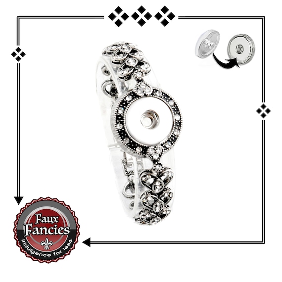 INCREDIBLE Heart Rhinestone SNAP Button Bracelet, Snap Button Bracelet, Snap Button Jewelry, #SnapButtonJewelry, #SnapJewelry, #SnapButtons