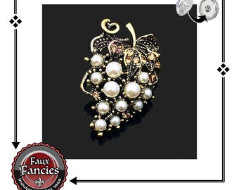 BEAUTiFUL Faux PEARL WINE Grape SNAP Button, 18mm Ginger Snaps, Wine Grape Snap Charms, #BraceletCharm, #SnapCharm, #GrapeCharm #SnapJewelry