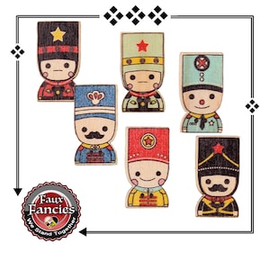 LIQUIDAÇÃO! BOTÕES, BOTÕES! 3 PCs Botões de madeira de soldado, Amuletos de quebra-nozes, Botões de scrapbook de Natal, #Botõesdemadeira, #Botõesartesanais