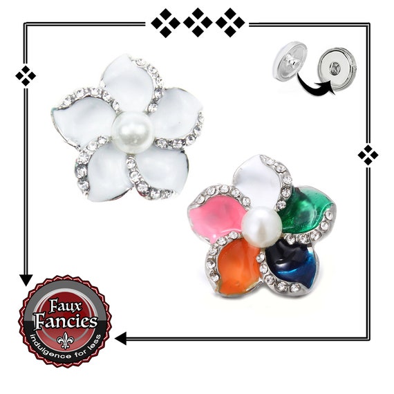 RHINESTONE Snap Button, Flower Snap Charm, Ginger Snaps, Floral Snap, #SnapButton, #SnapCharm, #FlowerCharm, #SnapJewelry, Rhinestone Flower