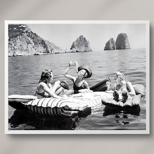 Women Eating Pasta on Lake, Vintage Wall Art, Funny Art, Pasta Picnic on Lake, Picnic on Lake, Art poster, Wall Art prints, Digital download