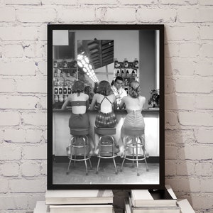 Beer Drinkers, Black and White Art, Vintage Wall Art, Funny Wall Art, Women Drinking Beer At Bar Wall Decor Art Printable, Digital Download