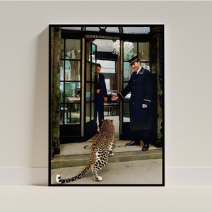 Affiche de panthère dans la boutique de bijoux, impression de guépard, impression de mode photographie vintage noir et blanc, affiche d'art mural 1950, téléchargement numérique