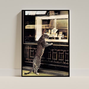 Panther im Juweliergeschäft Poster, Gepard Druck, Vintage Fotografie Modedruck, 1950 Wandkunst Vintage Poster farbig, DIGITALER DOWNLOAD