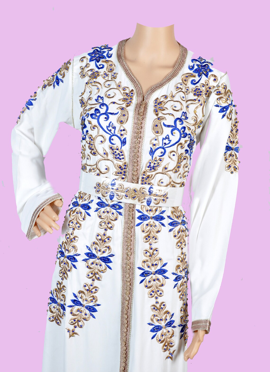 can i wear a kaftan to a wedding