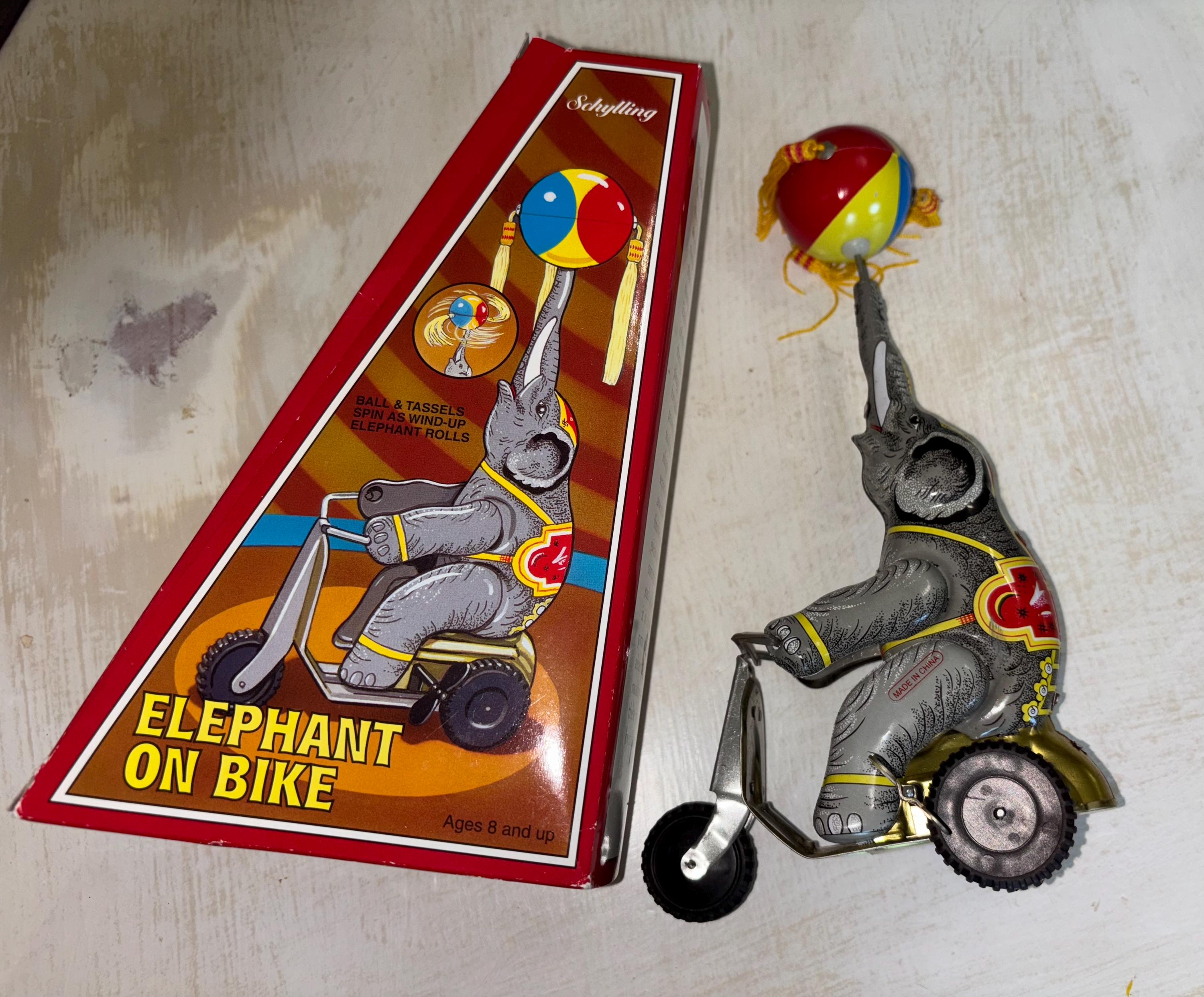 トランプ BICYCLE WIND-UP Wind-Up Bicycle Playing Cards | PlayingCardDecks.com