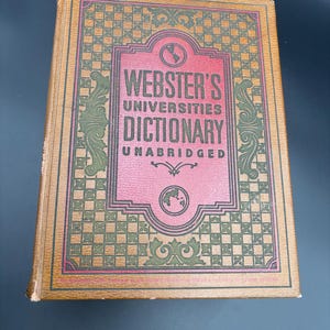 1942 Webster’s Universities Dictionary Edition Unabridged Merriam-Webster Reference Book of the English Language