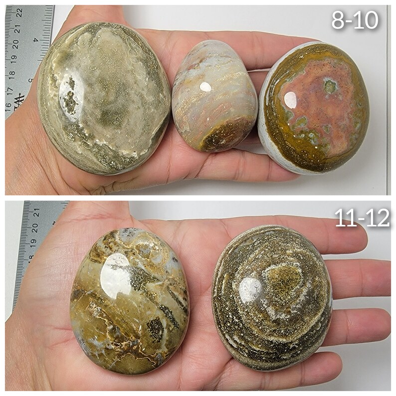 Puede incluir: Dos juegos de piedras ovaladas pulidas, lisas, con patrones de remolino marr&oacute;n, blanco y gris. Las piedras est&aacute;n etiquetadas como "8-10" y "11-12".