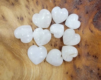 Pequeño corazón de piedra lunar blanca (1/2" a 11/16")