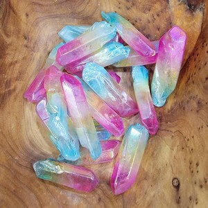 Tumbled Tri-Color Jelly Aura Quartz Piece
