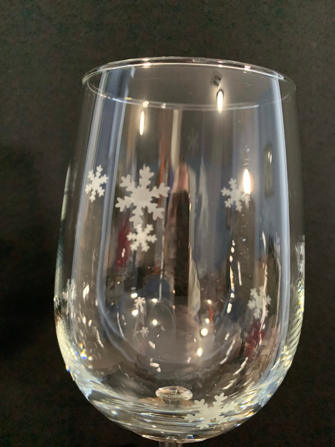 Snowflake Hand Etched Stemmed Wine Glasses Etsy
