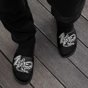 Tay Alexander- Men’s slides Black/Black