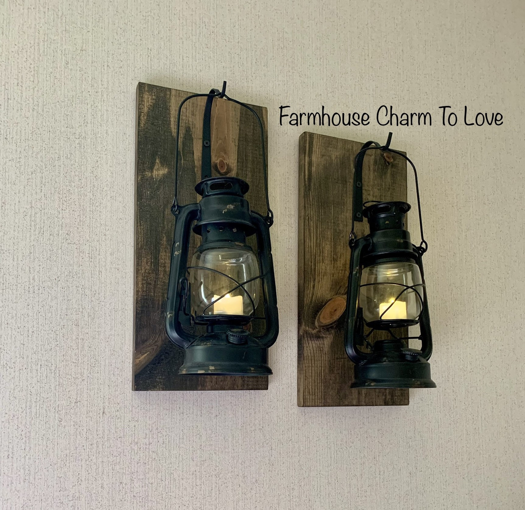 Farmhouse wall lantern outlet