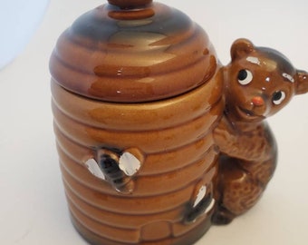 pot de miel vintage avec ours et couvercle, marqué japon Ferme céramique nid d’abeille brun en forme de fente d’abeilles pour cuillère accents noirs