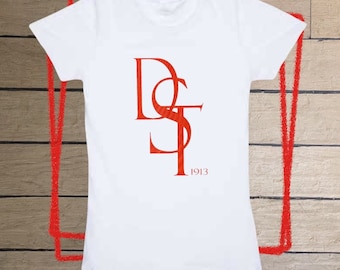 Camiseta Delta inspirada en el diseñador