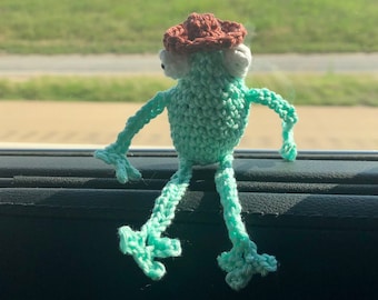 Crochet Frogs with Hats