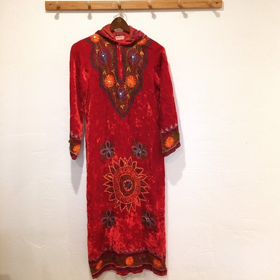 70s Velvet Embroidered Kaftan