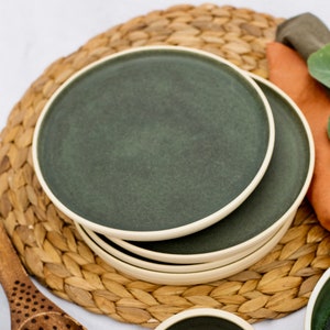 Green Plate, Dinner Plate, Tableware, Dinnerware, Handmade Ceramic Plate, Ceramic Plate, Modern Plate, Handmade Gift