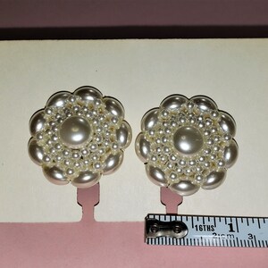 Vintage 1950&#39;s Faux Pearl Cluster Clip On Earrings