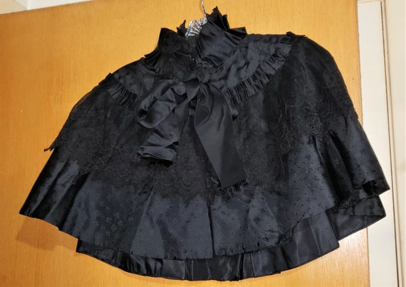 Vintage 1800s Victorian Black Silk Broccade And L… - image 1