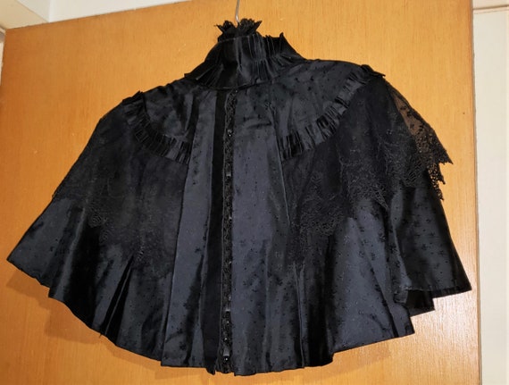 Vintage 1800s Victorian Black Silk Broccade And L… - image 2