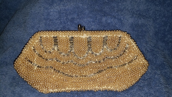 1950's Pearl Clutch With Top Ball Snap Closure
