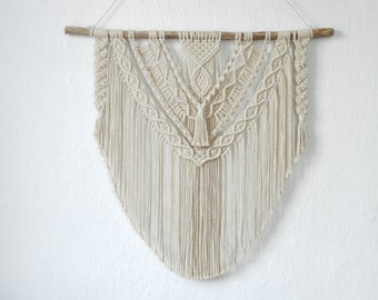 Macrame wall hanging Large macrame wall art tapestry Boho bedroom Living room nursery decor Fiber wall art Macrame hanger Farmhouse decor