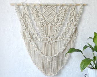Macrame Wall Hanging, Boho Wall Decor, Over the Bed Decor, Macrame Mural, Macrame Wall Art, Bedroom Decor, Modern Rustic Macrame Tapestry
