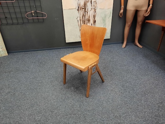 Stappelbare Plywood Saalstühle & Esszimmerstühle Kaderer München, 1950er Design 20 verfügbar