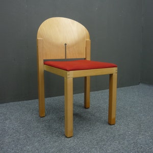 Sällsynt postmodern matsalsstol av Arno Votteler, design från 1980-talet