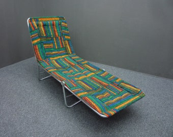 Belle chaise longue, chaise longue, chaise longue de bain, chaise longue de plage, piscine extérieure, design des années 70 et 60