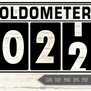 Könnte beinhalten: Schwarzweißgrafik eines Kilometerzählers mit den Zahlen 022. Der Text "OLDOMETER" befindet sich über den Zahlen.