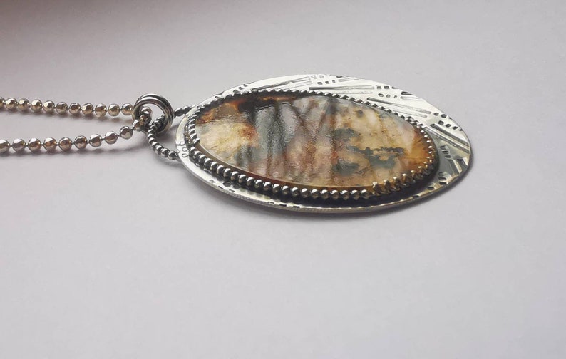 Collier en argent avec grand pendentif avec agate de paysage image 2