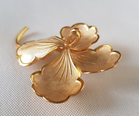 Broche Ancienne Couleur Or - Très Bon état (TBE) - Pierre Fantaisie - Occasion