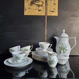 Vintage 6-person coffee service Royal Tettau Bavaria Germany, form Annette, Royal Privileged Porcelain Factory, decor green tendril, 21 pieces