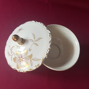 antique soup tureen, soup bowl, soup bowl around 1920 Gebrüder Heubach Porcelain, soup tureen Lichte Porcelain