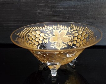 Antike Josephinenhütte Kristallschale Gold Tiefschnitt Weinlaub Dekor Prunk Fußschale Jugendstil Böhmen um 1900 ,Gilded Intaglio Glass Bowl