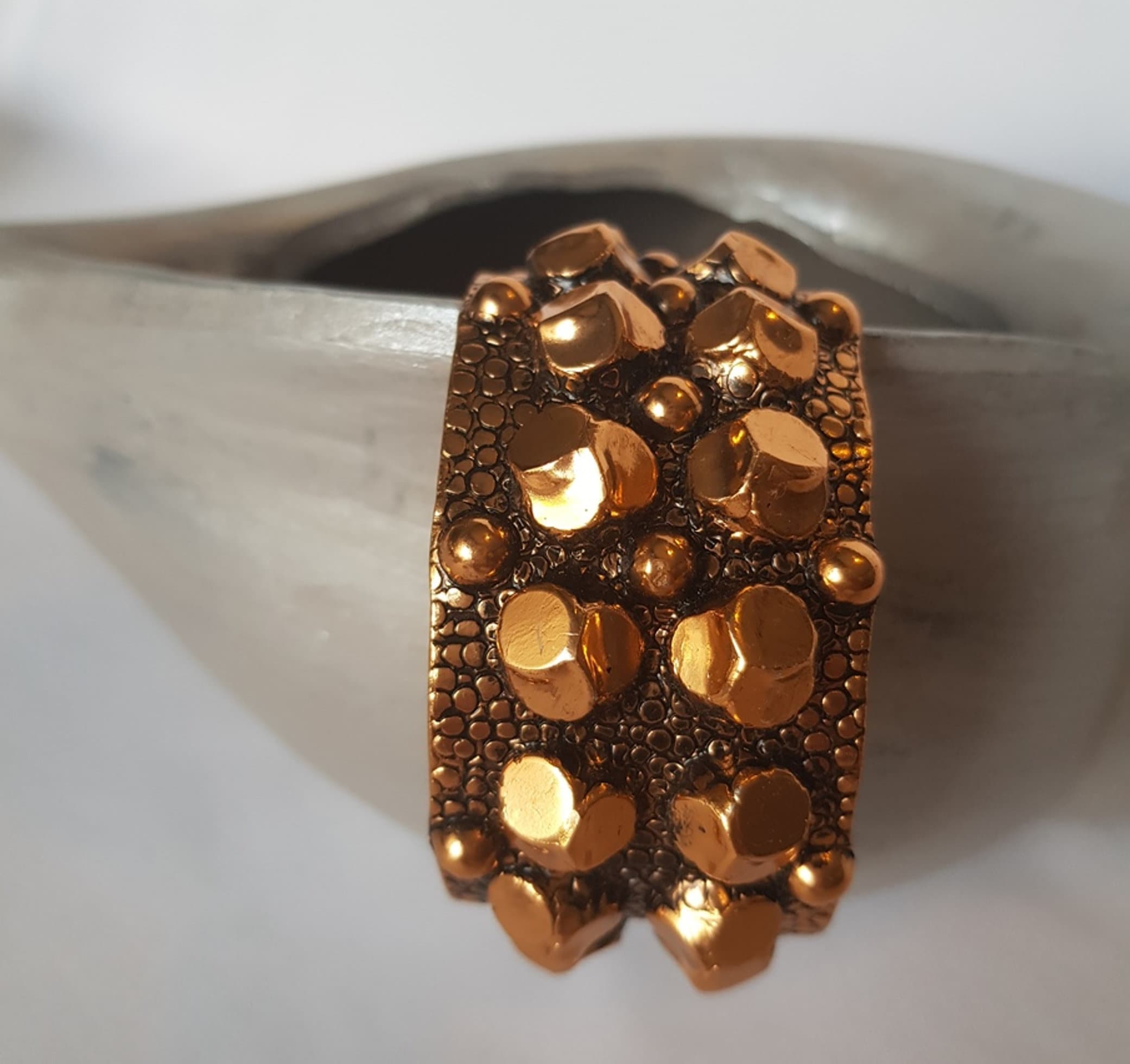Vintage 60s 70s Bangle in Copper Color, With Stone Motif, Old 