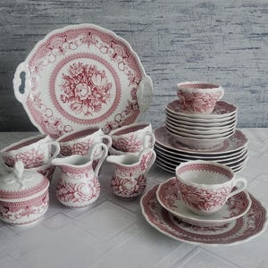 Exquisite Hutschenreuther Porzellan,Kaffeeservice 8 Personen,Serie Maria Theresia Dekor Windsor Rot,Kaffeegedecke,28 Teile,Frühstückservice