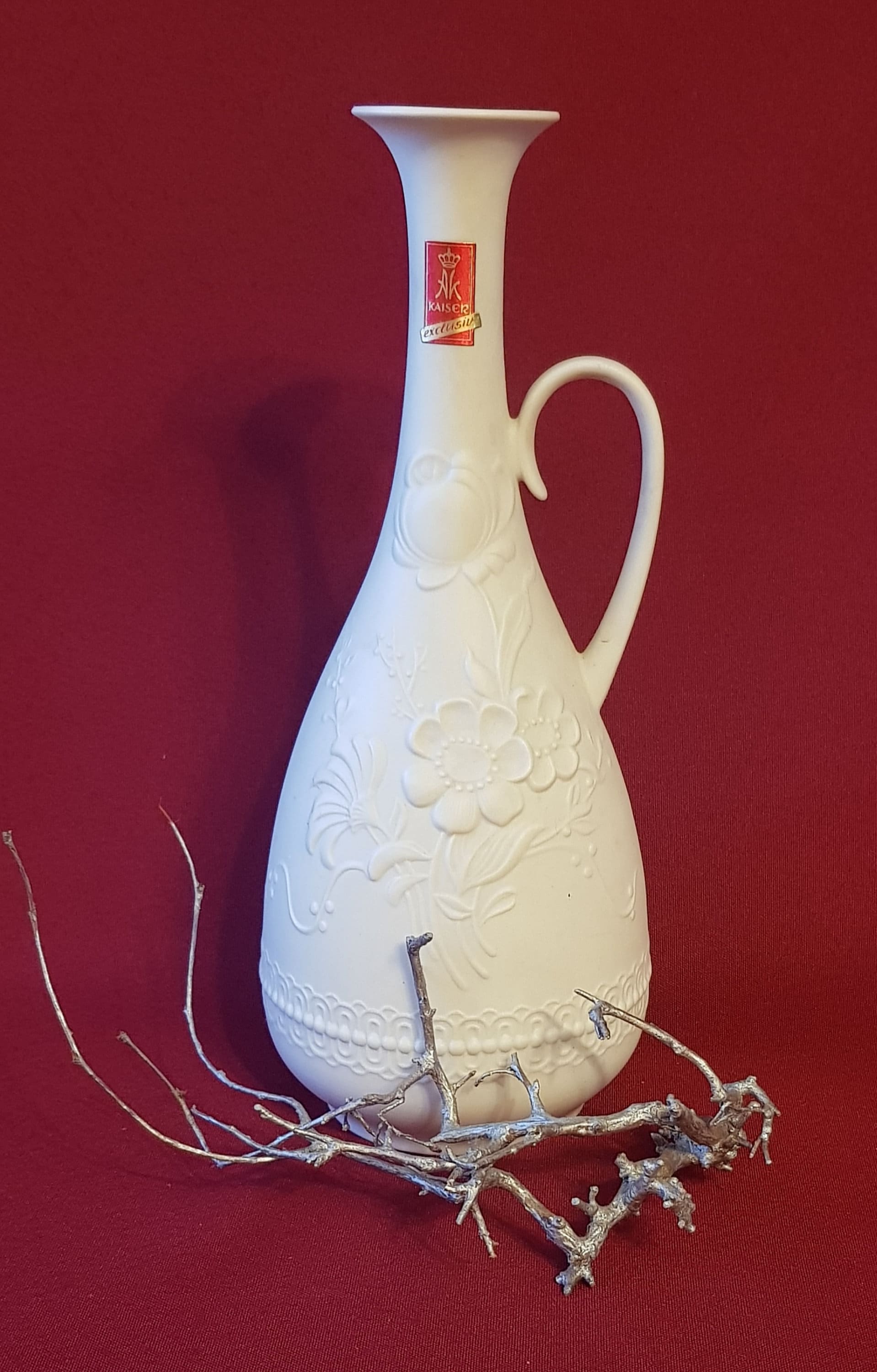 AK Kaiser Vintage Vase ,weiße Porzellan Vase, Exclusiv Bisquitporzellan Vase W.Germany,Bodennummer 388,weiße Tischvase mit Blumen Relief