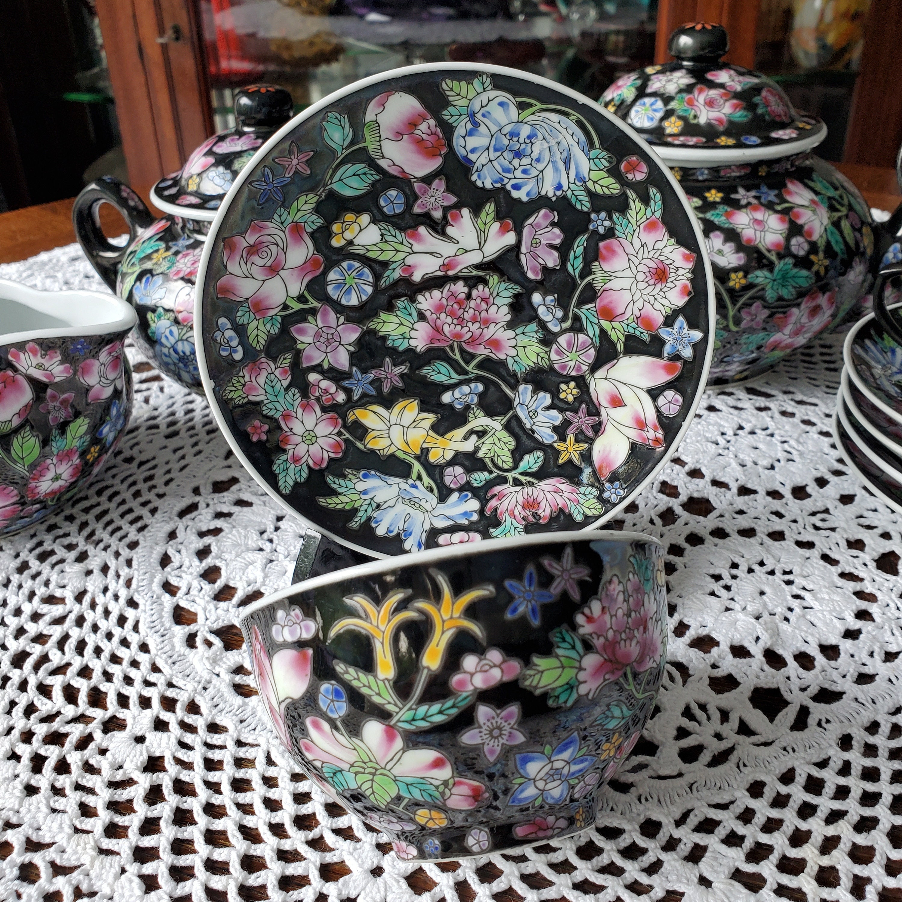 Vintage Chinese Tea Set, Jingdezhen Zhongguo Famille Noire Mille