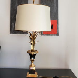 Lámpara de mesa vintage estilo Hollywood Regency con forma de palmera, década de 1970, lámpara de latón, estilo Maison Jansen, estilo moderno de mediados de siglo, lámpara dorada, estilo Boulanger.