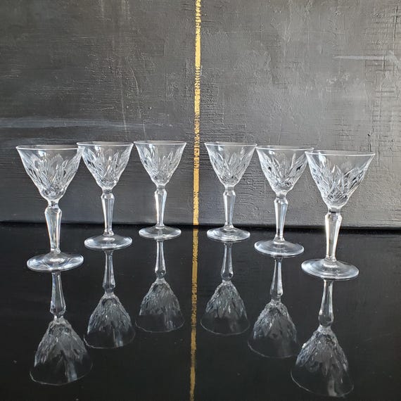 Sehr elegante Set mit 6 Likörgläser,Kristall Glas,Likörschale,Sherygläser,Schnapsgläser,Vodkagläser