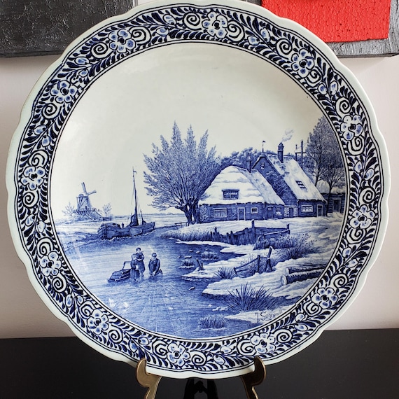 XXL Delft Blue Wall Plate, Royal Sphinx Maastricht Petrus Regout