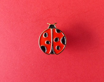 Pin's Coccinelle - coccinelle - pin's émaillé - broche - pins enamel - doré - accessoire et cadeau femme - Coccinelle pin - insecte pin