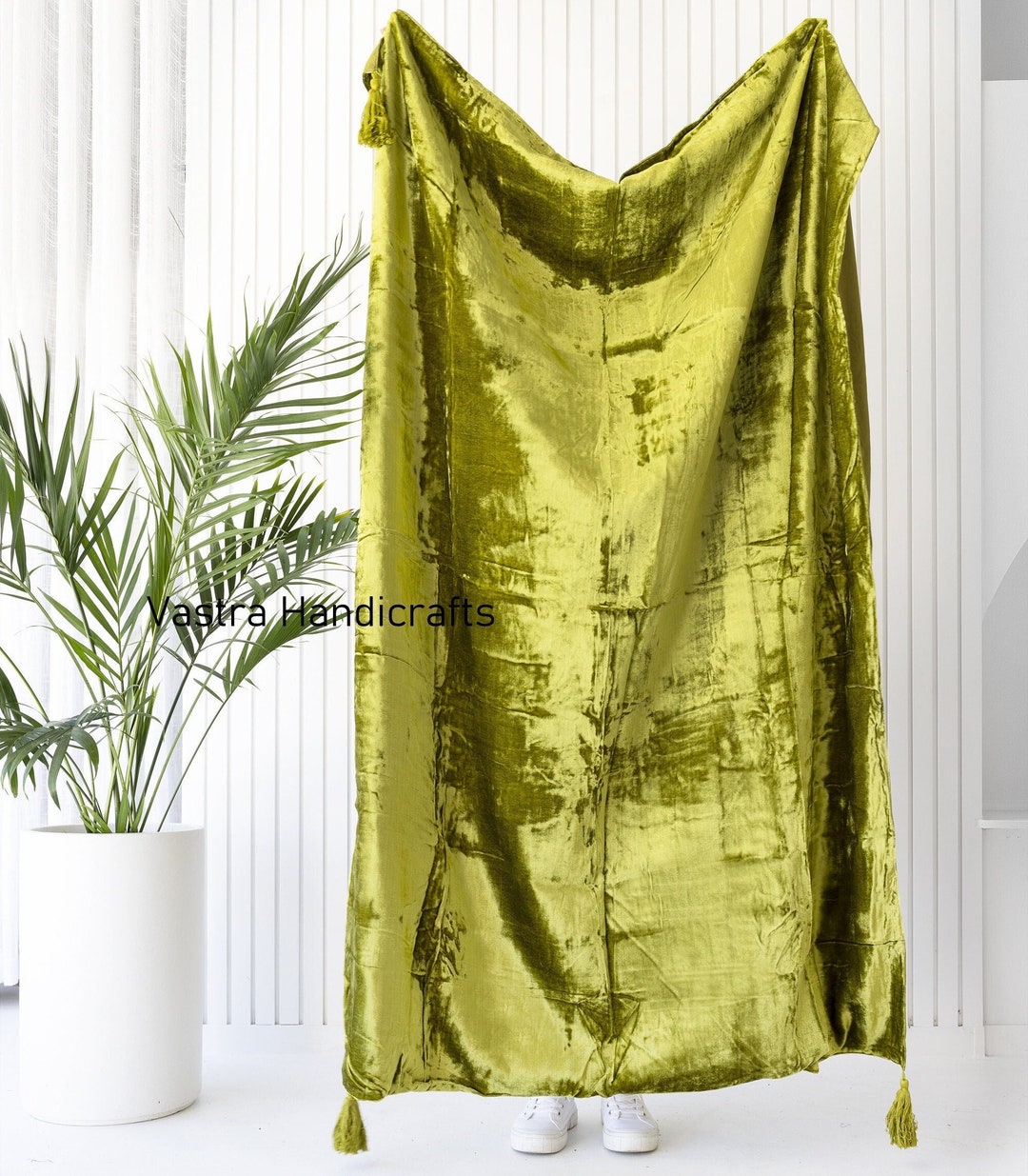Green Velvet Throw Blanket With Tassels Soft Velvet Boho Throw Etsy