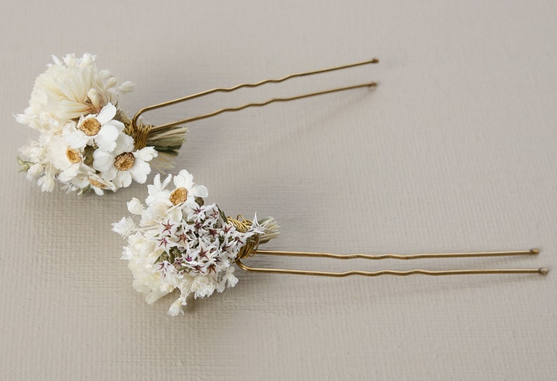 Hairpin made from real dried flowers from the Mia series available in 2 sizes maxi letter image 4