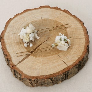 Hairpin made from real dried flowers from the Snow White series available in 2 sizes maxi letter image 5